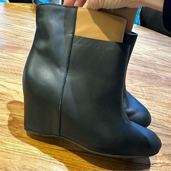 MM6 Maison Margiela Women’s Hidden Wedge Heel Booties Leather Tan Black Neutral - Picture 1 of 8